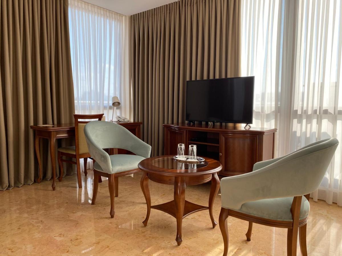 Ambassador Hotel Kişinev Dış mekan fotoğraf