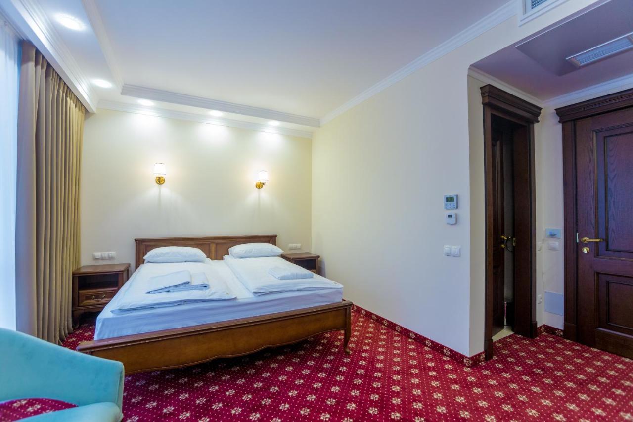 Ambassador Hotel Kişinev Dış mekan fotoğraf