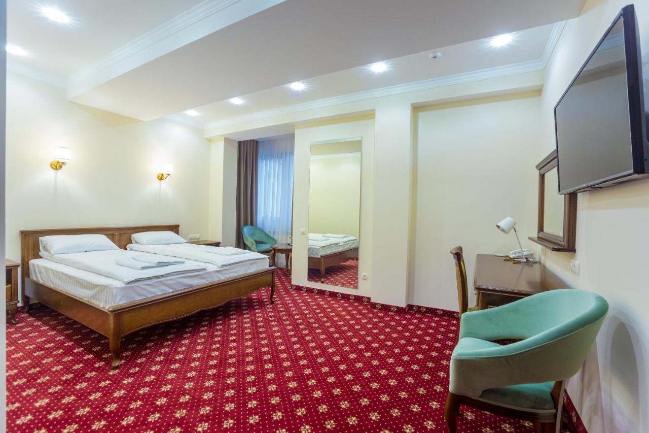 Ambassador Hotel Kişinev Dış mekan fotoğraf