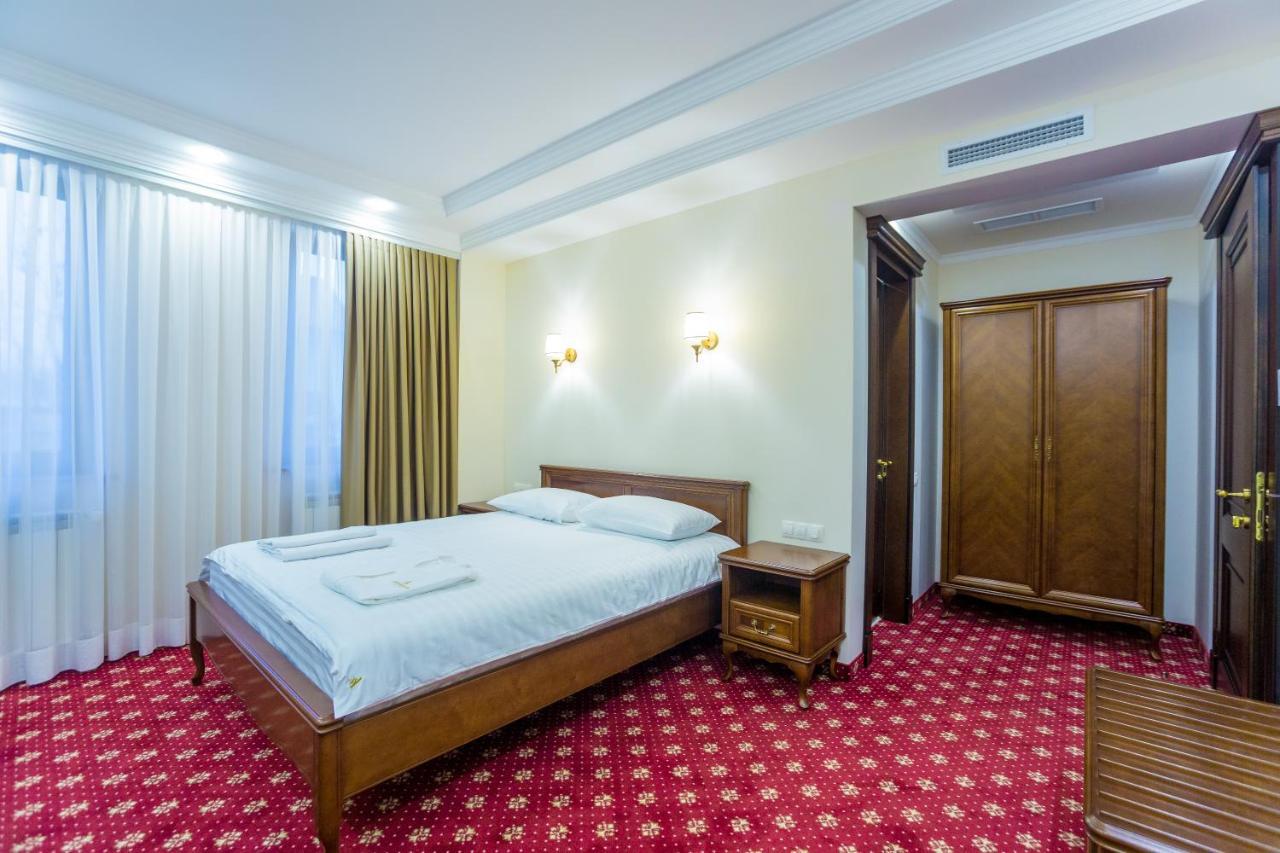 Ambassador Hotel Kişinev Dış mekan fotoğraf